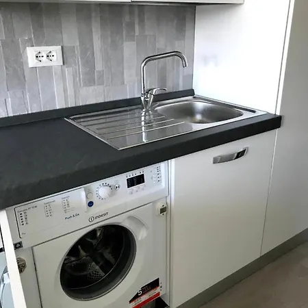 Villaggio Boschetti 10a 아파트